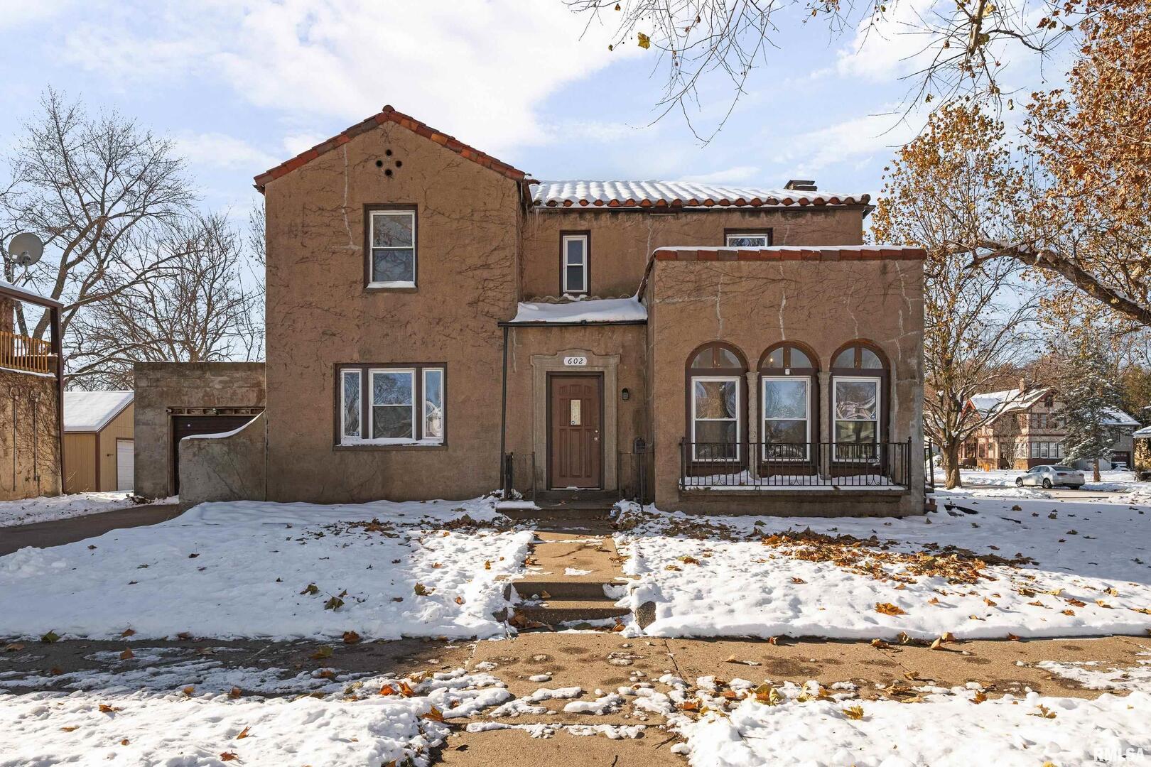 602 9TH Street, Clinton, IA 52372