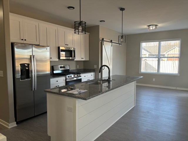 615 Anjali Court, Sycamore, IL 60178