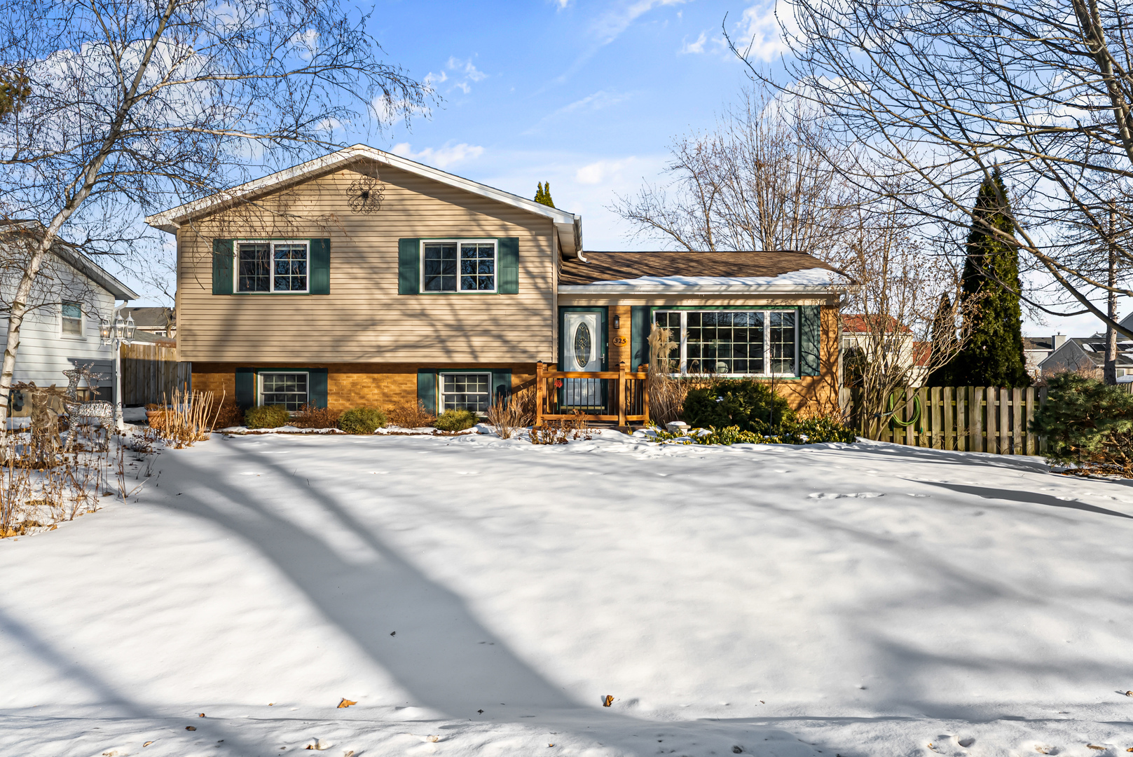 325 Hillandale Drive, Round Lake, IL 60073