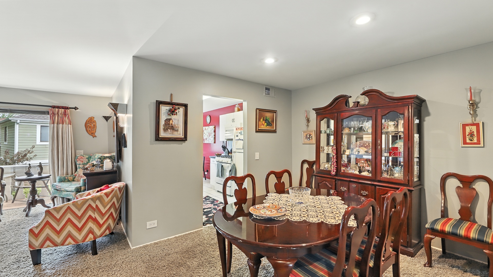 550 Greystone Lane, Wheeling, IL 60090