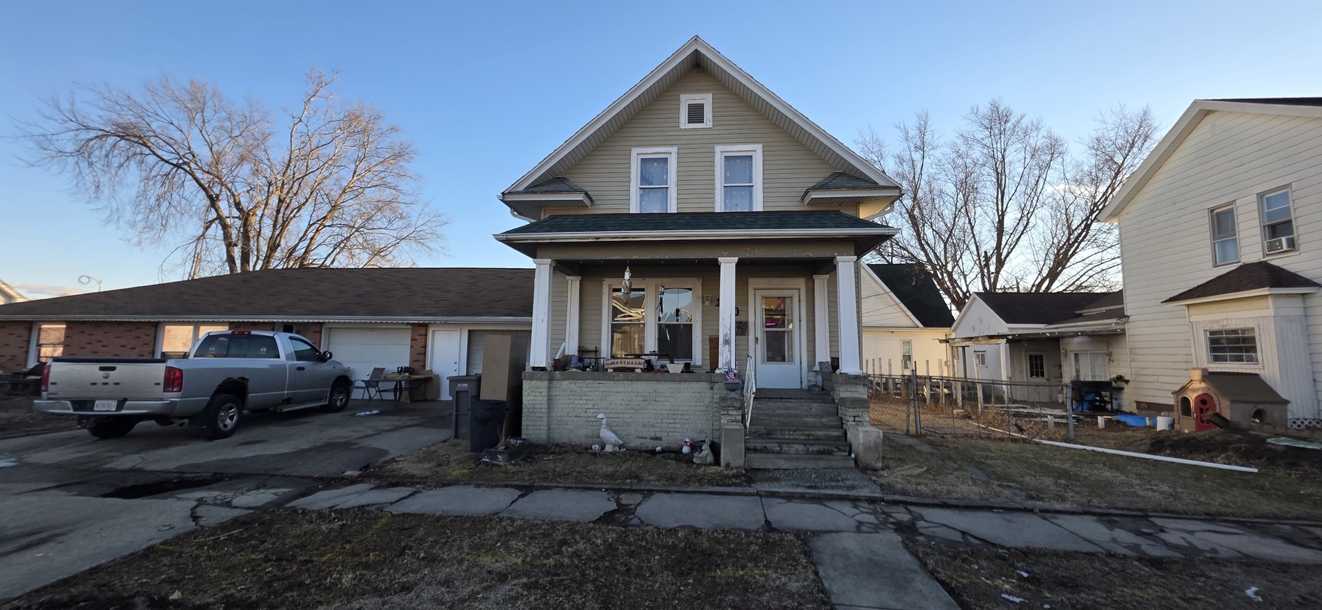 110 W JACKSON Street, Abingdon, IL 61410