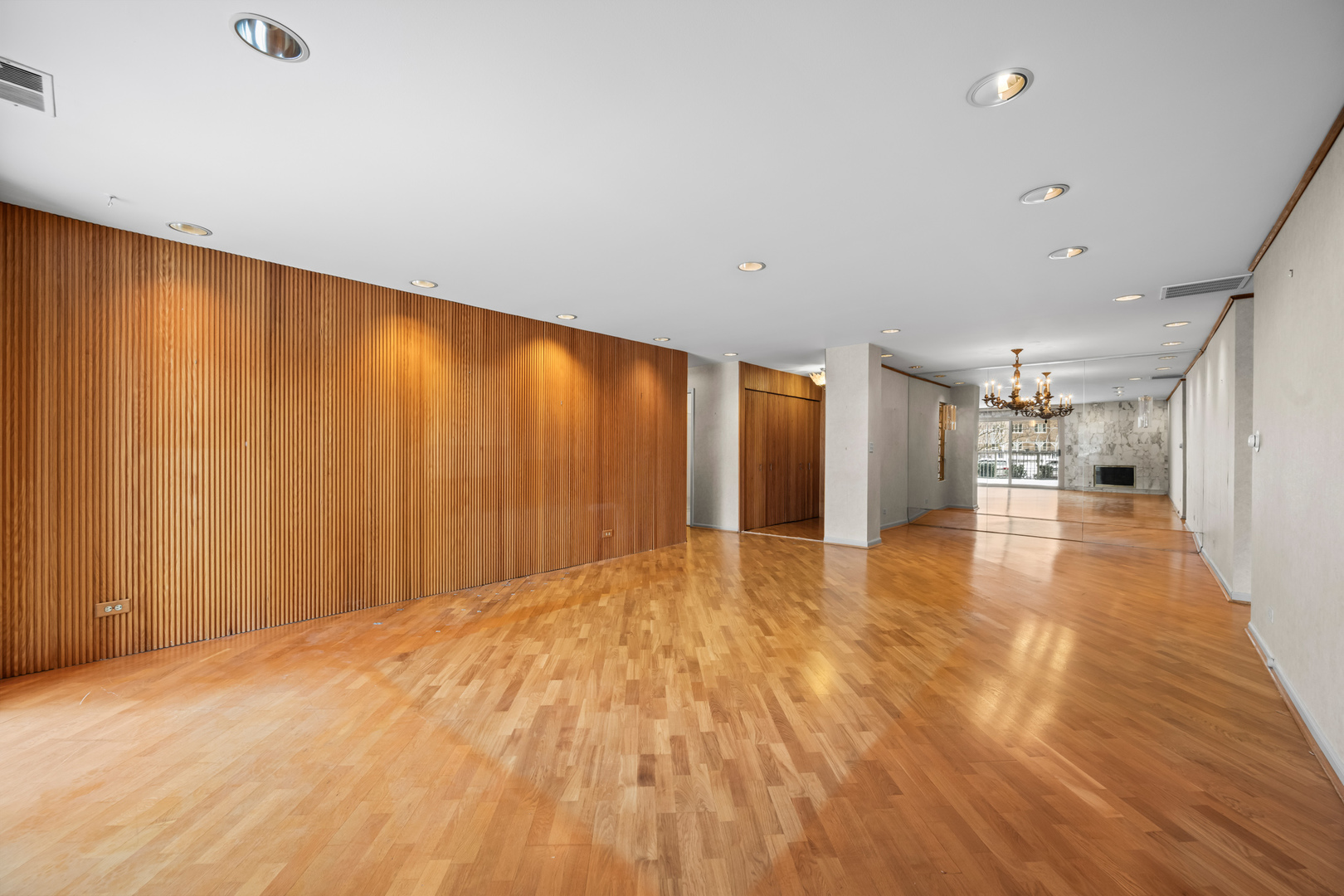 1280 RUDOLPH Road, Northbrook, IL 60062