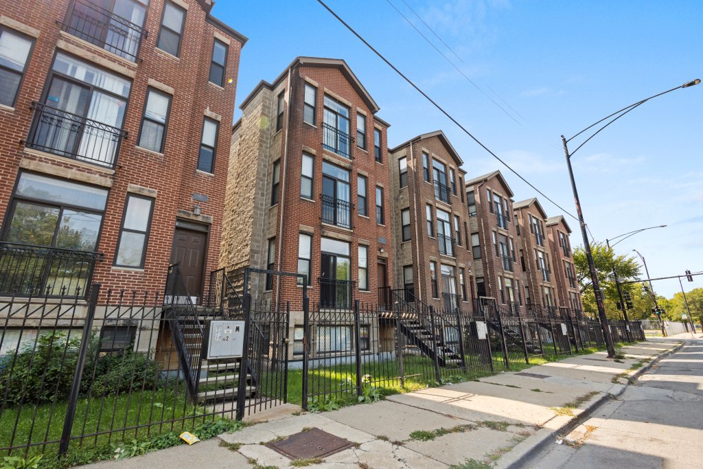 949 51st Street, Chicago, IL 60609