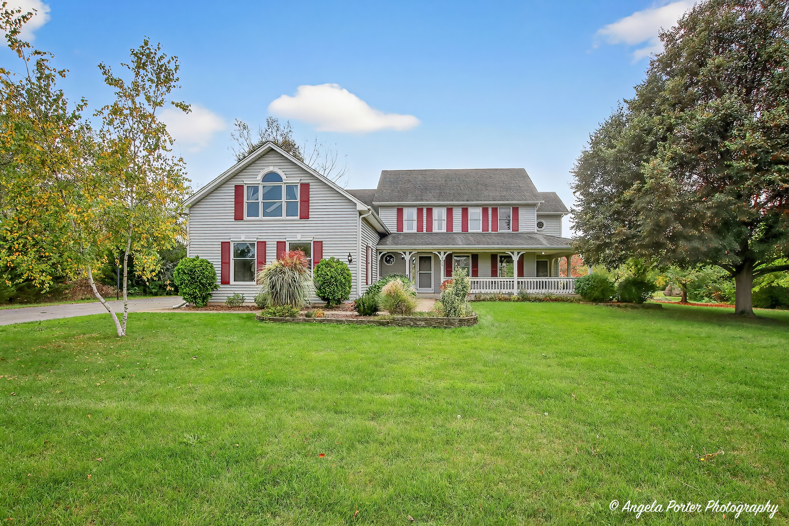 2215 Crystal Circle, Crystal Lake, IL 60012