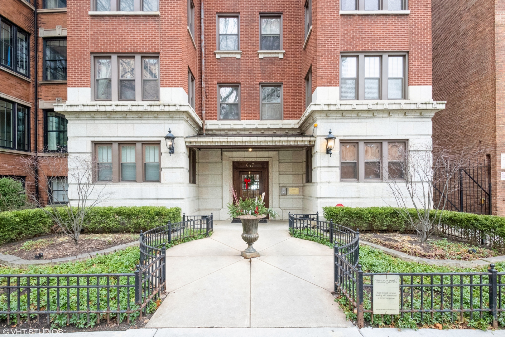 647 Sheridan Road, Chicago, IL 60613