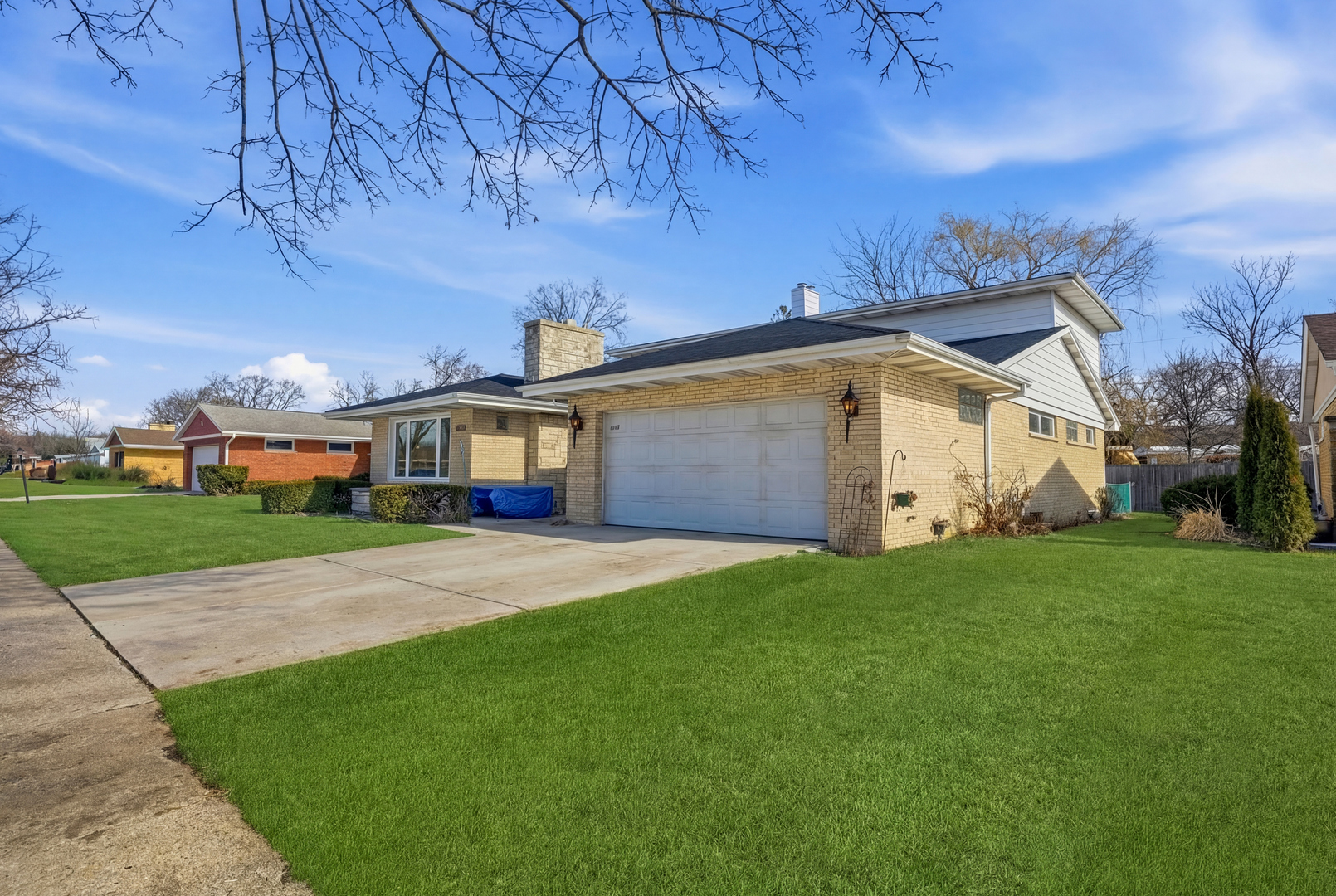 1425 Stonegate Road, La Grange Park, IL 60526