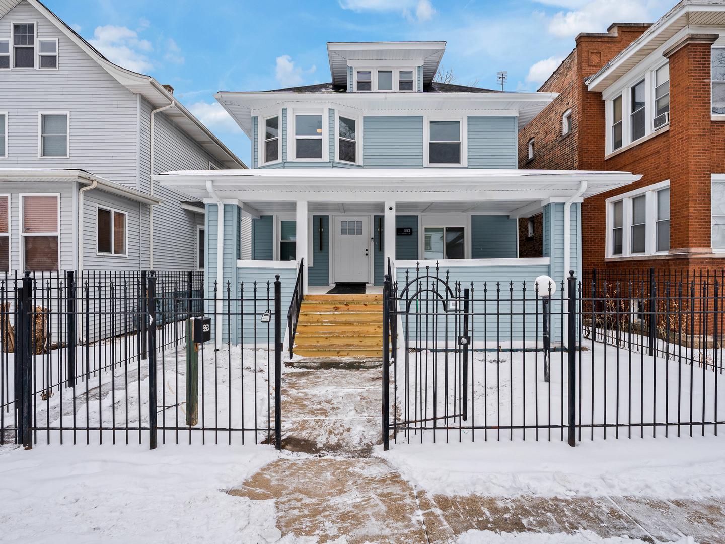553 Leamington Avenue, Chicago, IL 60644