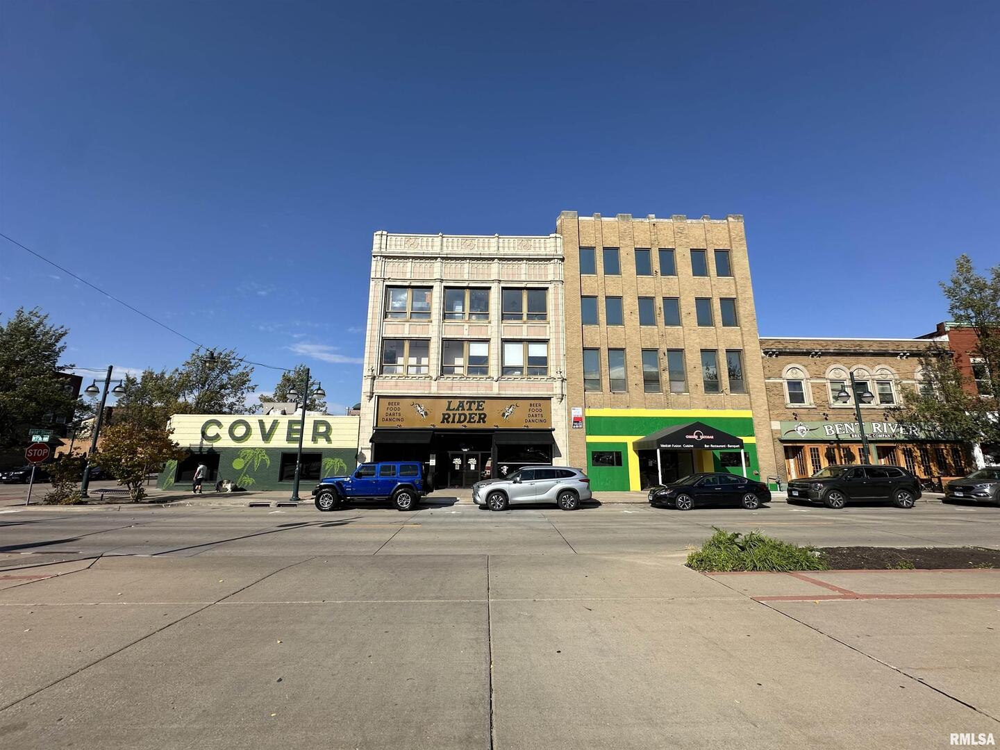 1405 5TH Avenue, Moline, IL 61265