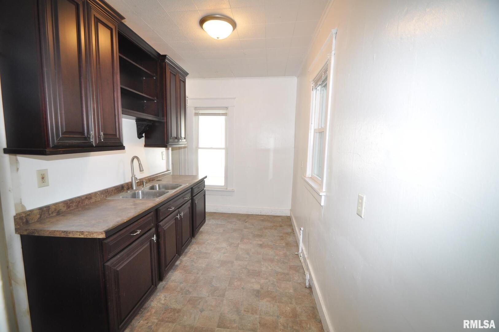 1803 BELLE Avenue, Davenport, IA 52803