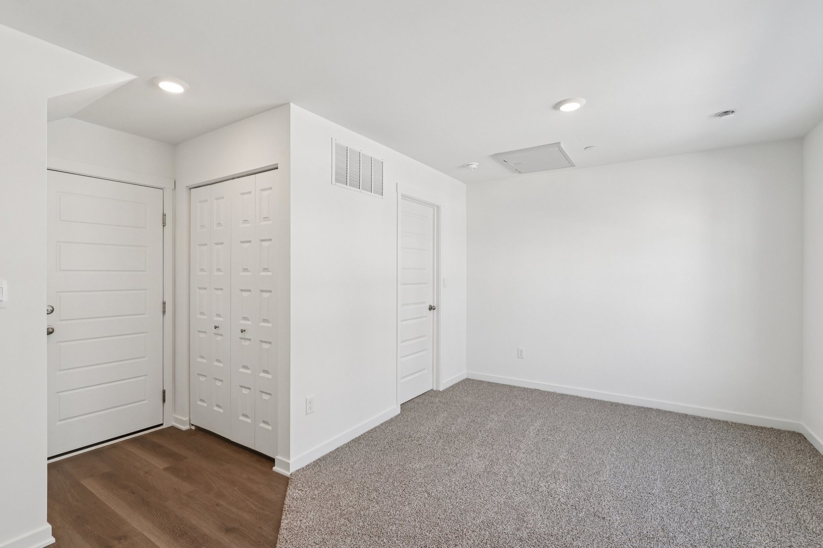 553 Yosemite Way, Mundelein, IL 60060