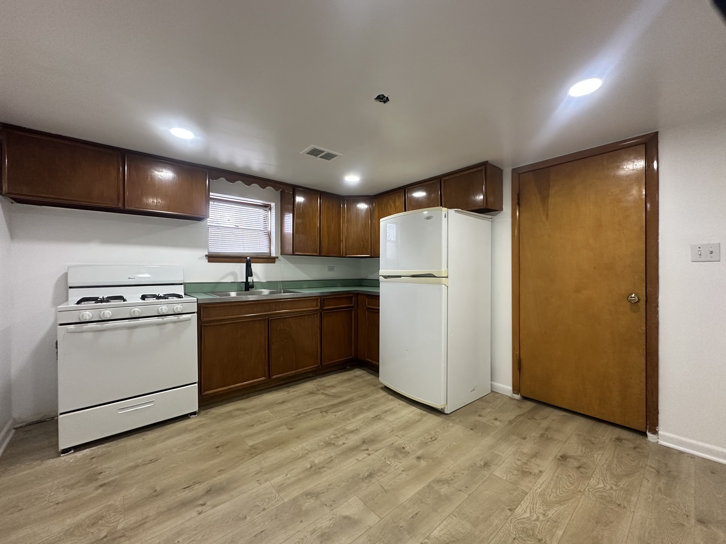 3000 Austin Avenue, Chicago, IL 60634