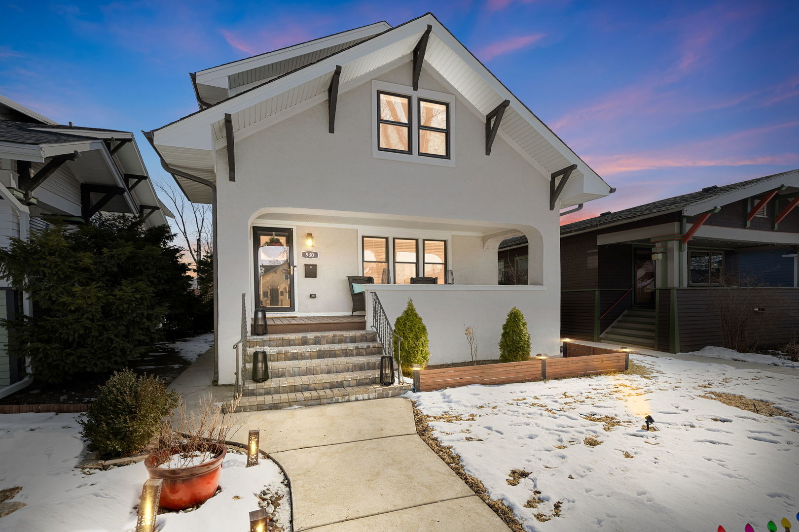 930 Taylor Avenue, Oak Park, IL 60302