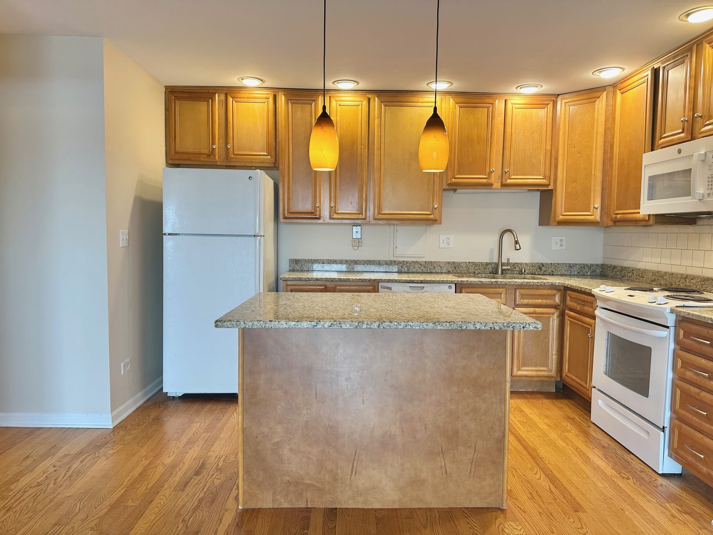 870 Old Willow Road, Prospect Heights, IL 60070