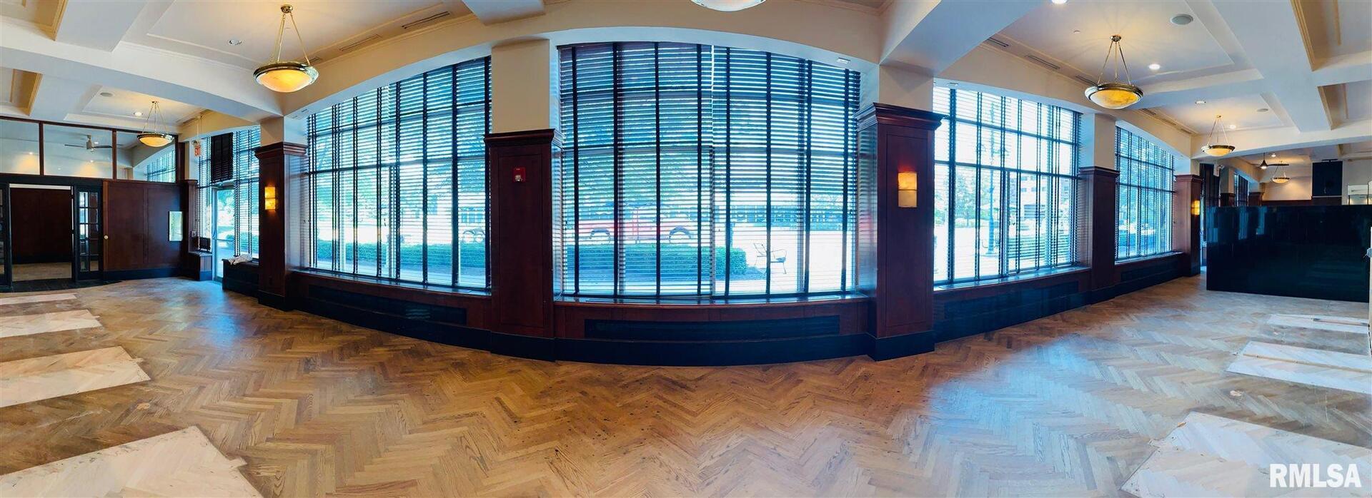 1601 RIVER Drive, Moline, IL 61265