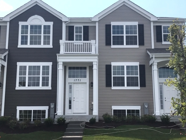 1771 Spinnaker Street, Pingree Grove, IL 60140