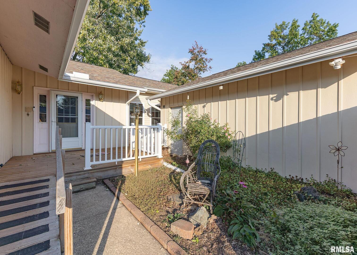 1417 2ND Avenue, Camanche, IA 52730