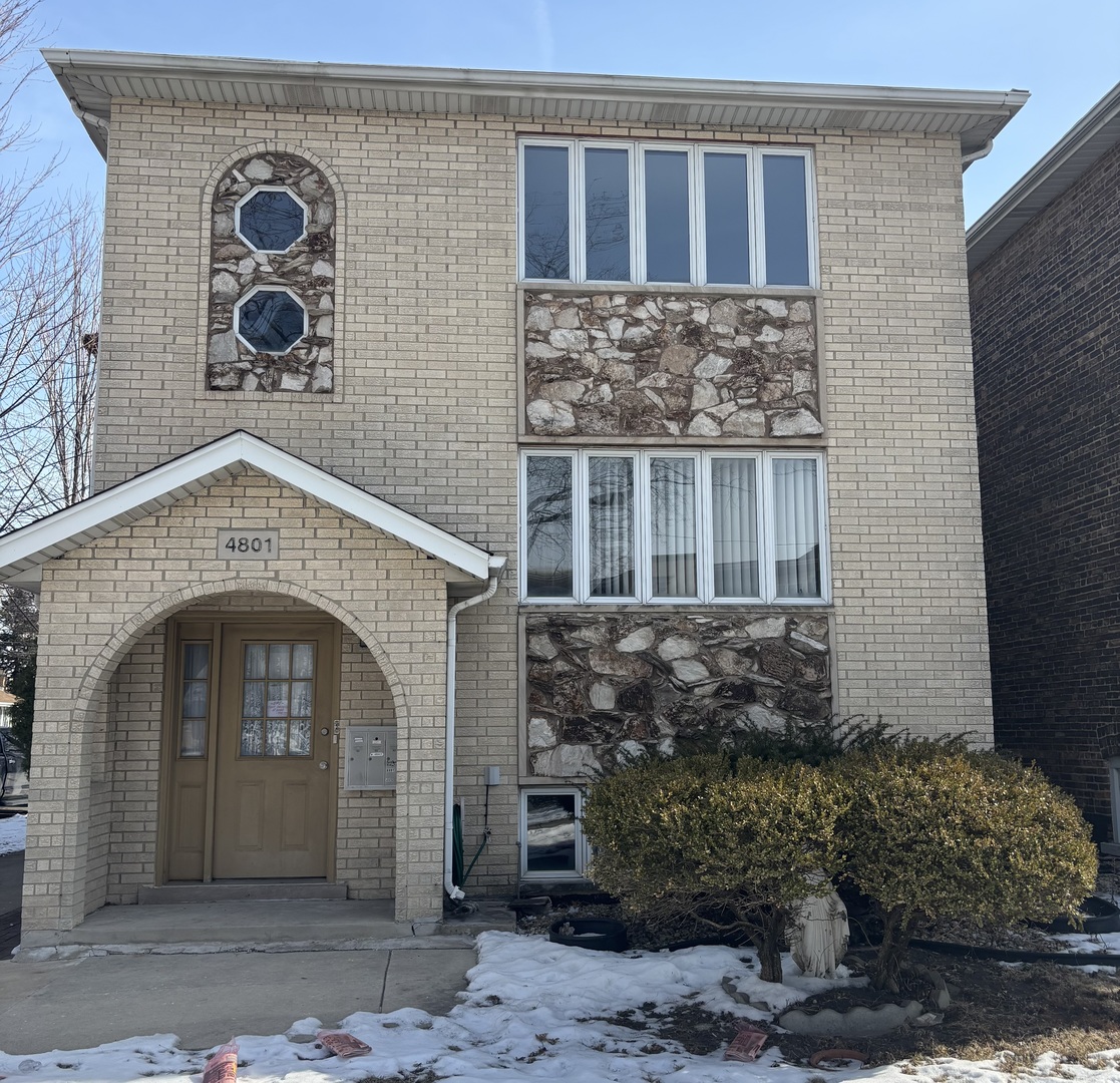 4801 KOLIN Avenue, Chicago, IL 60632