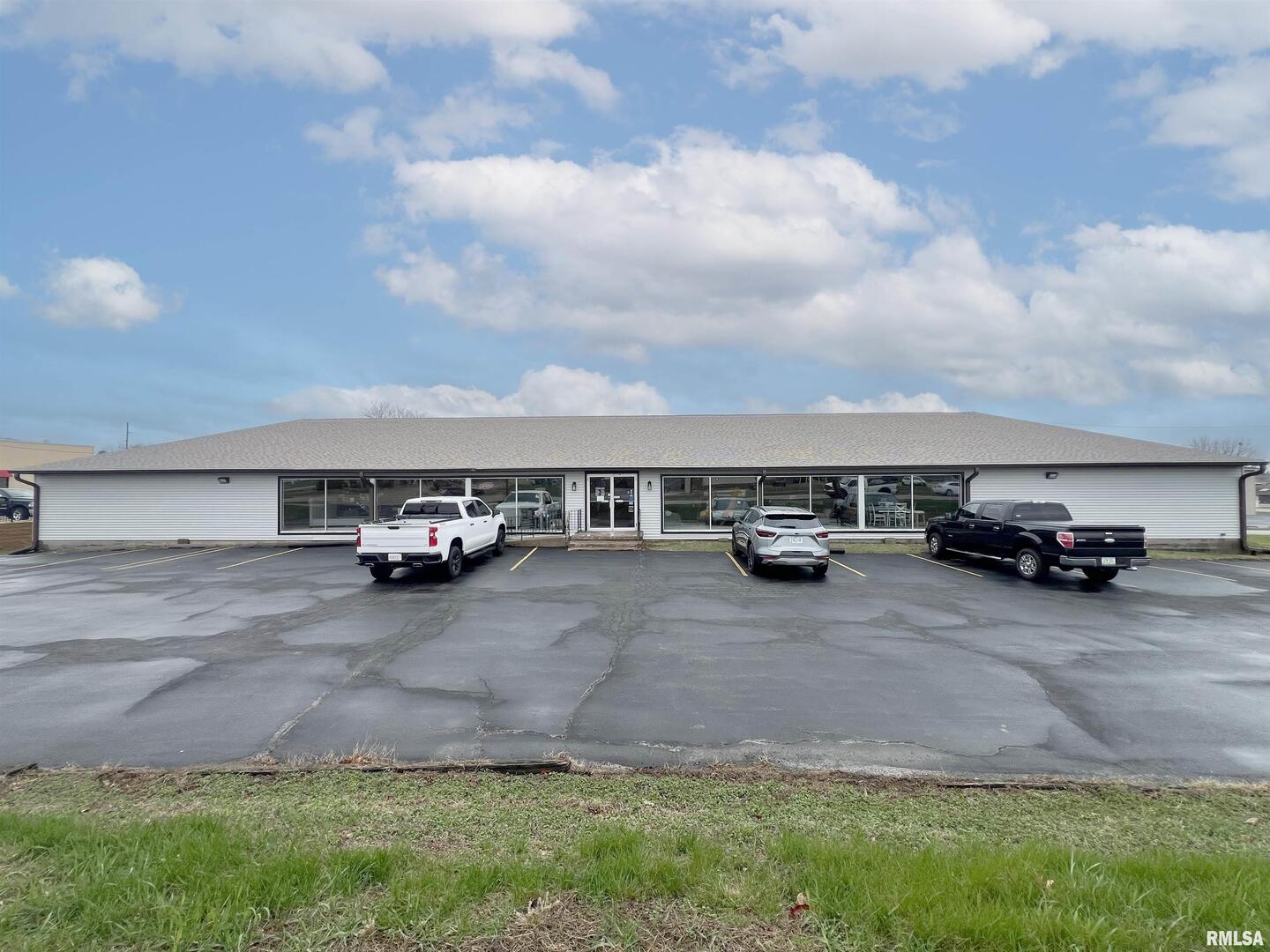 1323 11TH Street, Dewitt, IA 52742