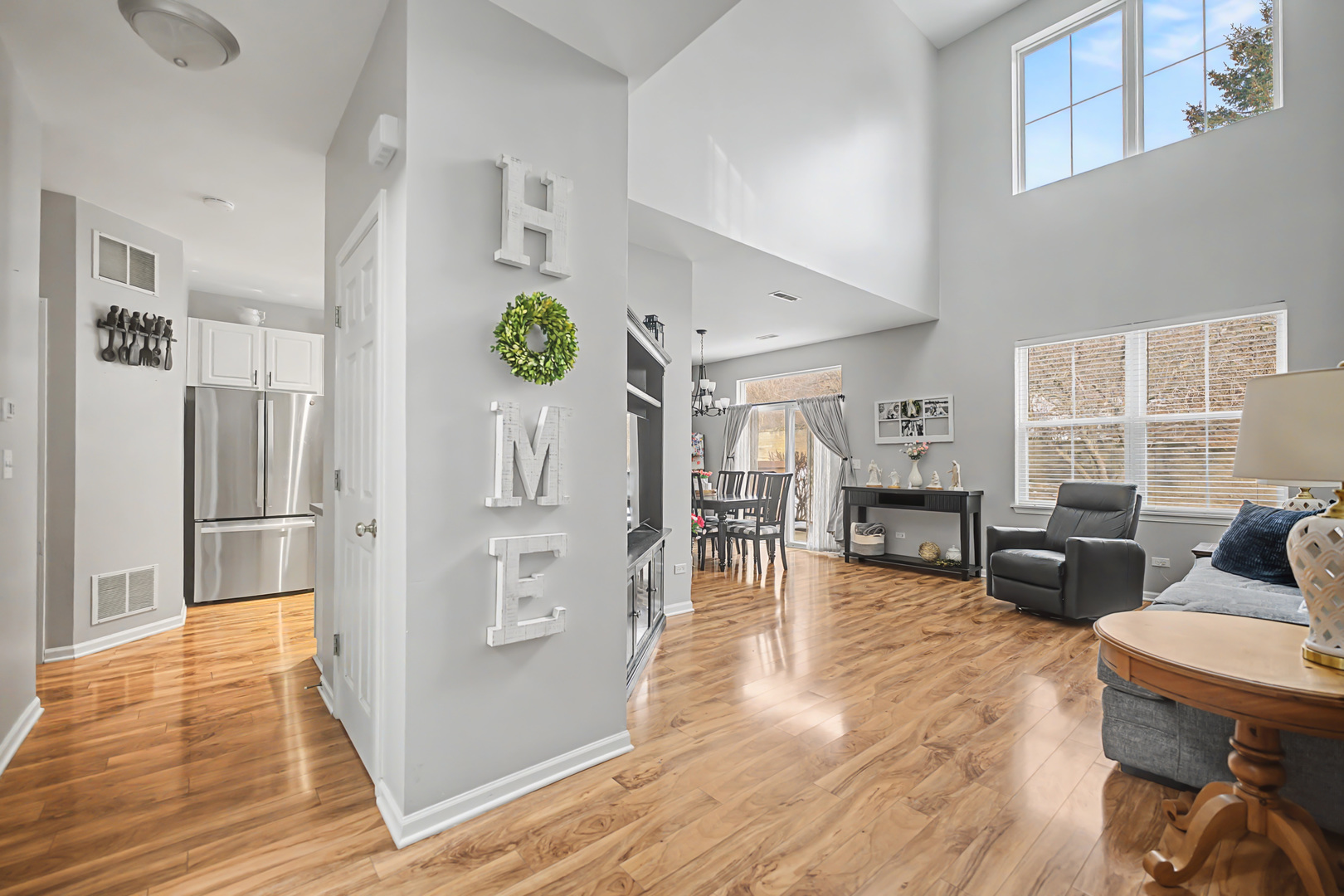 302 Tower Hill Drive, St. Charles, IL 60175