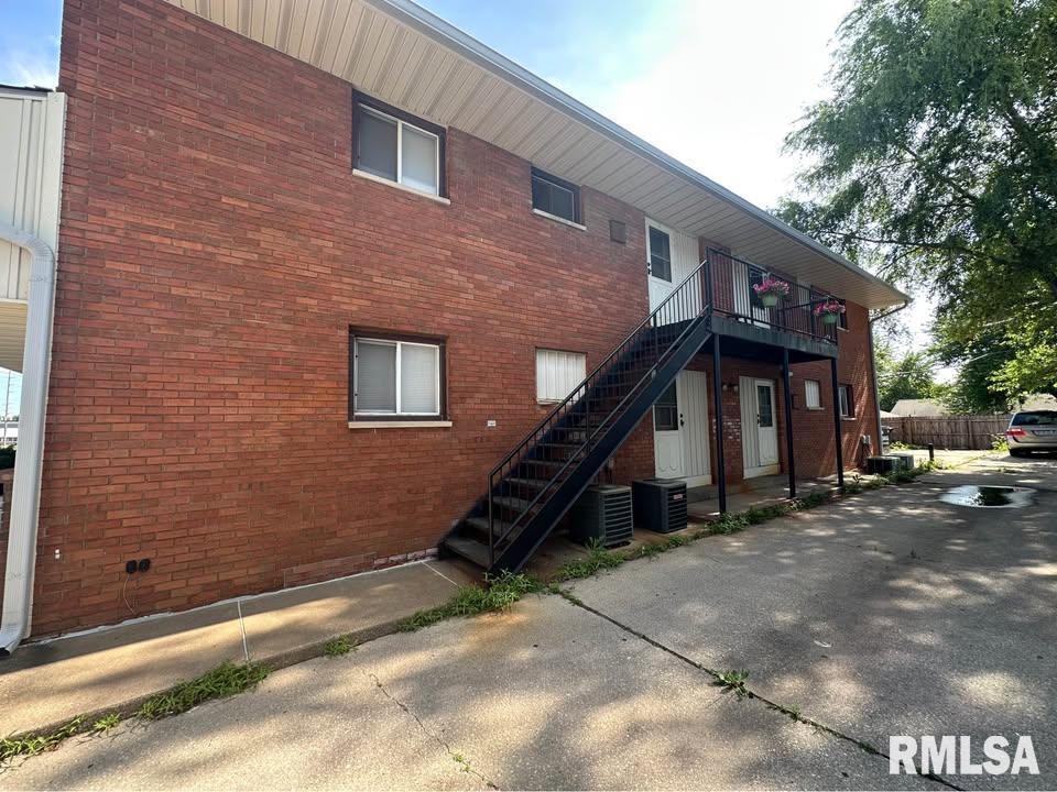 500 Green Park Avenue, Colona, IL 61241