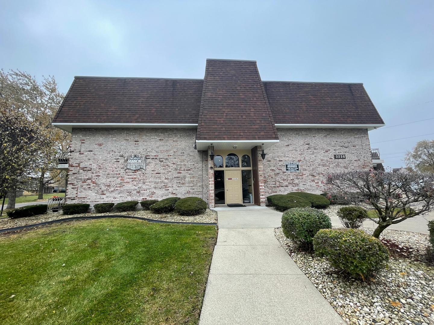 3235 Manor Drive, Lansing, IL 60438