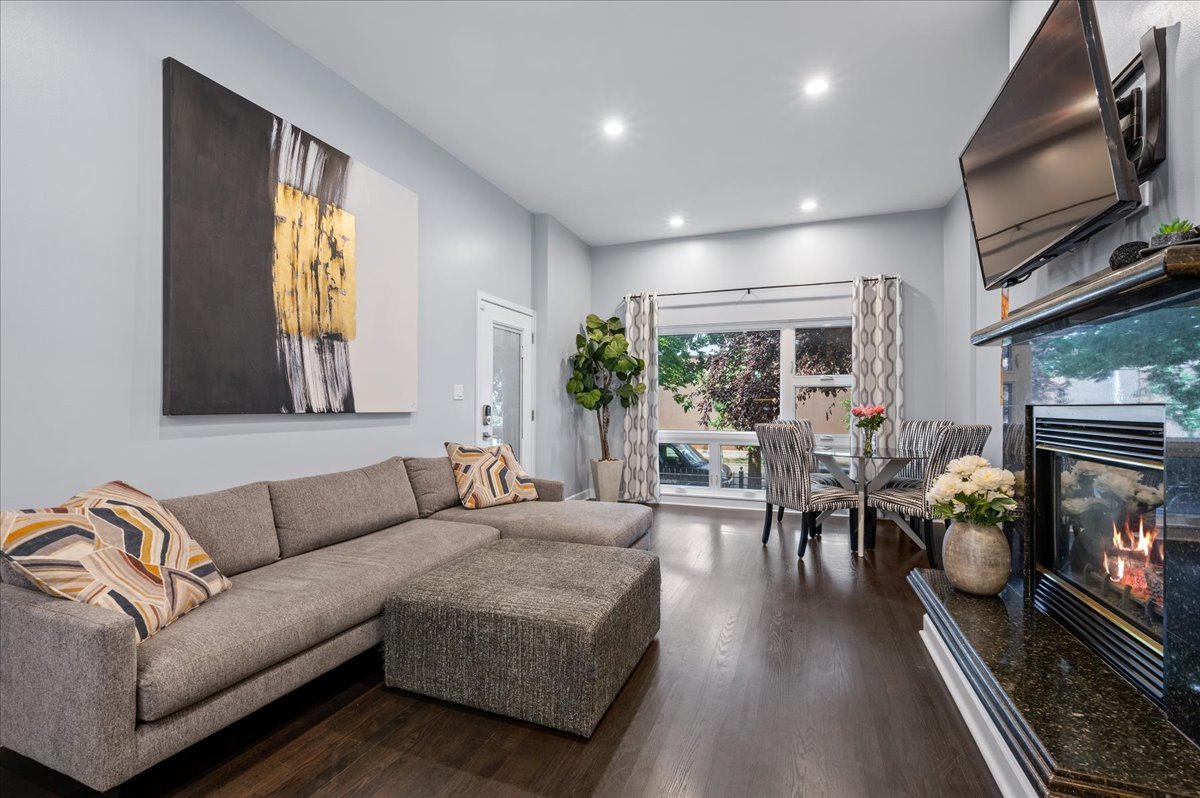 1725 Sheffield Avenue, Chicago, IL 60614