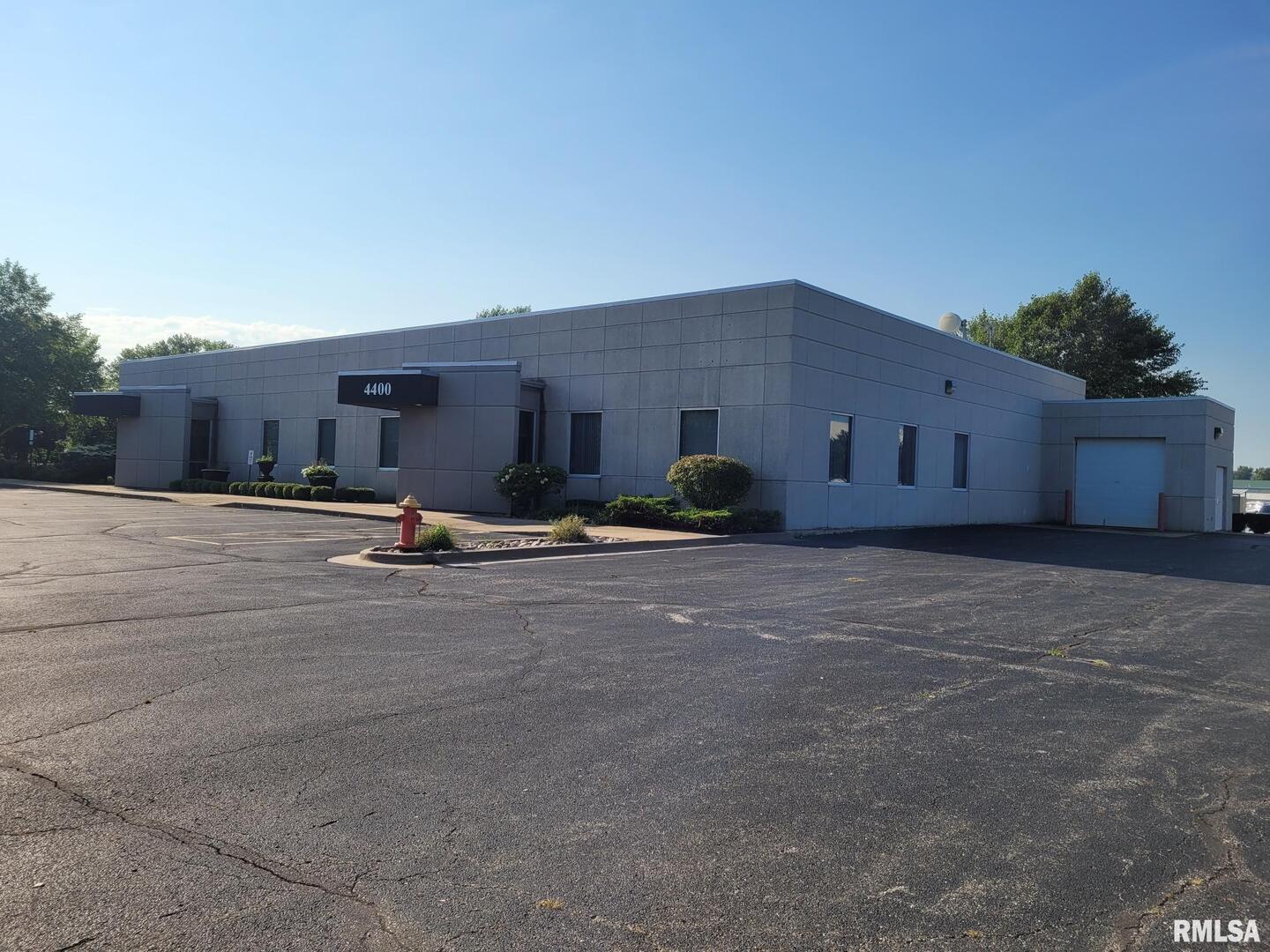 4400 44TH Avenue, Moline, IL 61265-6783