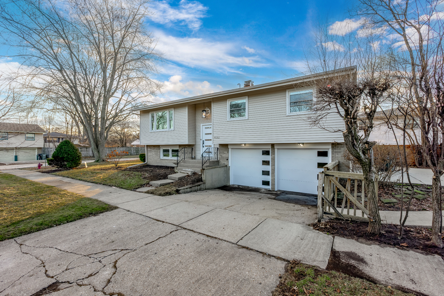 9132 Lincolnwood Drive, Evanston, IL 60203