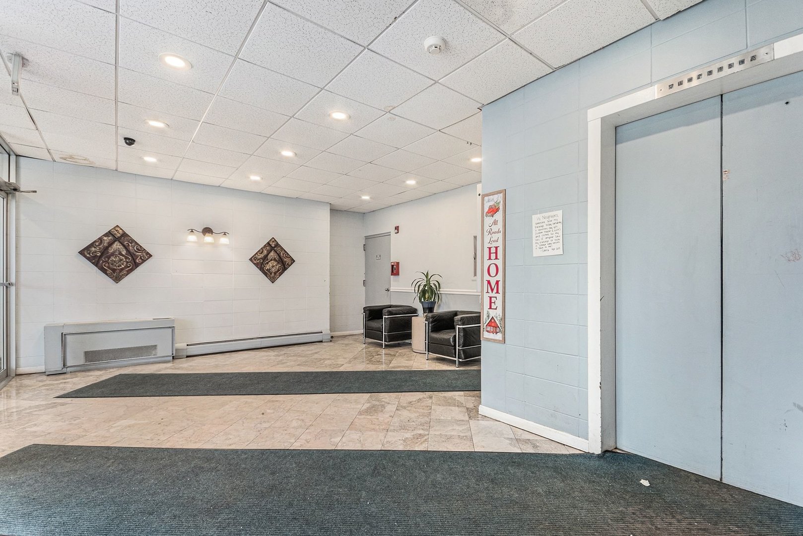 1043 YORK Road, Bensenville, IL 60106