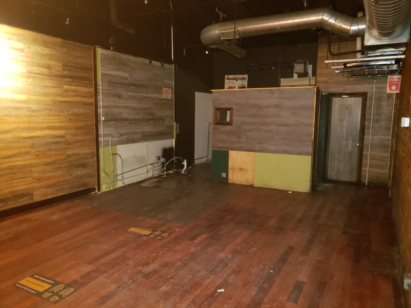 909 Irving Park Road, Chicago, IL 60613