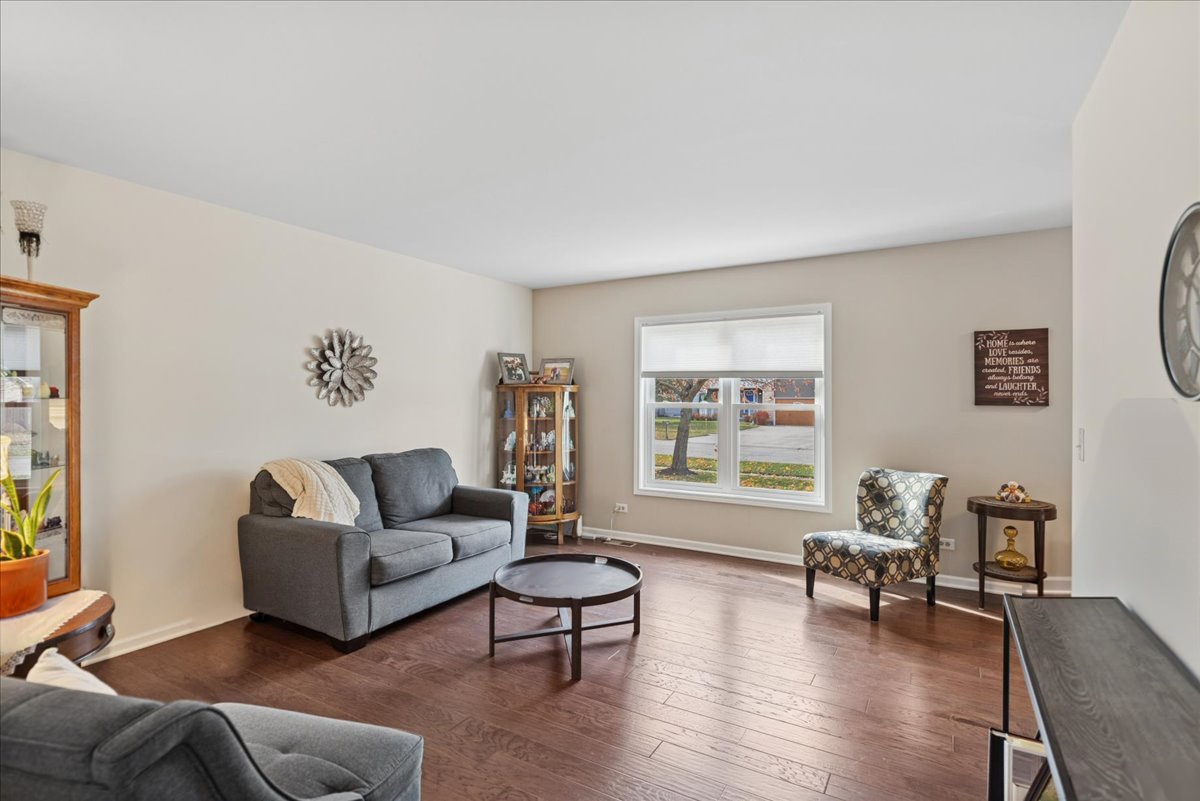 567 7th Circle, Marengo, IL 60152