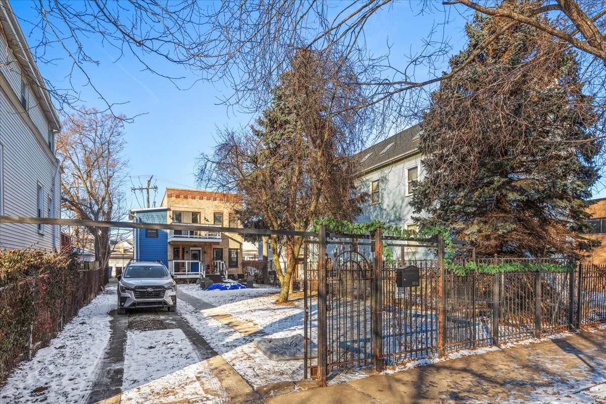 3144 Spaulding Avenue, Chicago, IL 60618