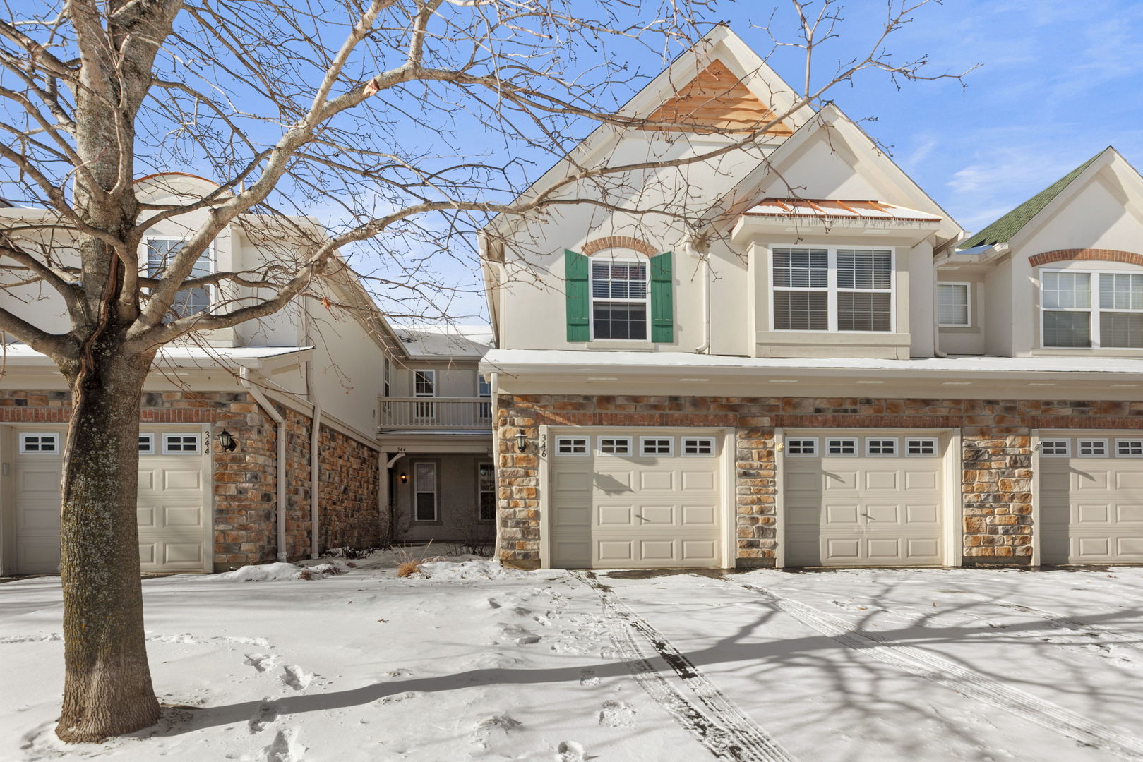 346 Bay Tree Circle, Vernon Hills, IL 60061