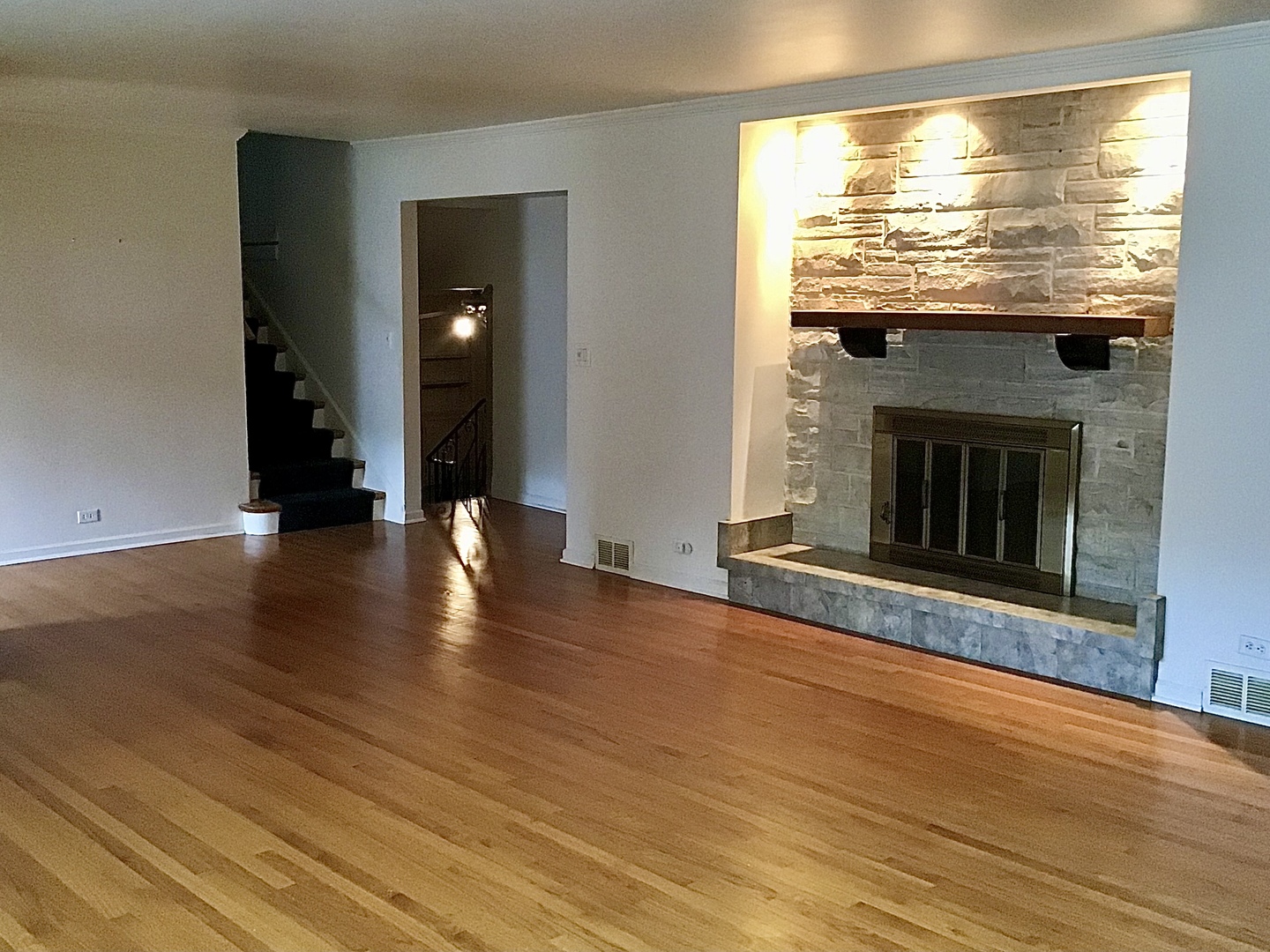 9532 Springfield Avenue, Evanston, IL 60203