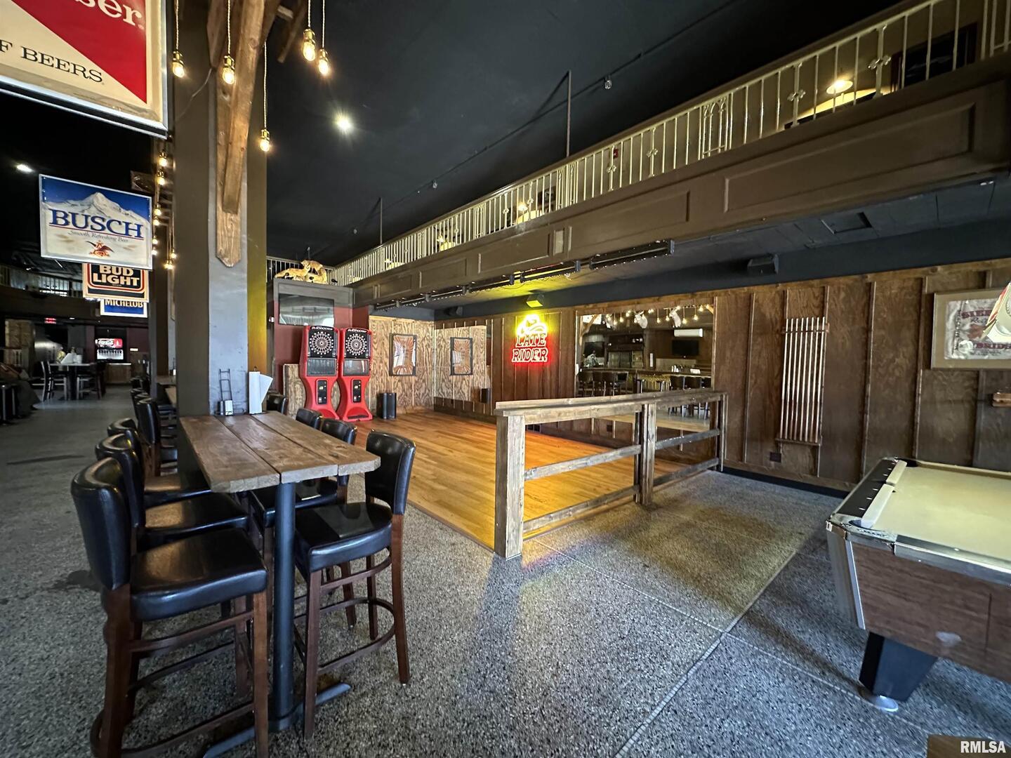 1405 5TH Avenue, Moline, IL 61265