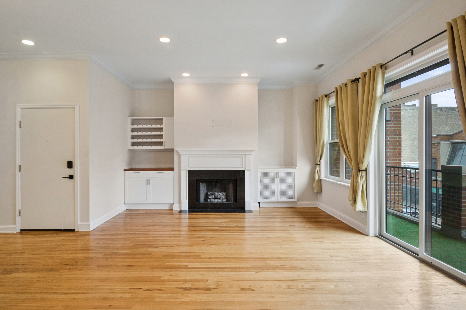 3059 Lincoln Avenue, Chicago, IL 60657