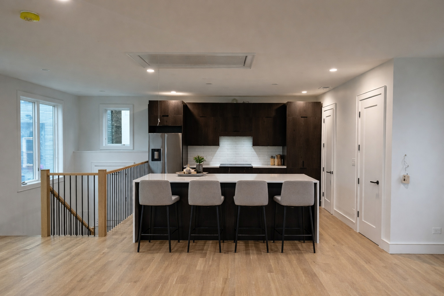 4243 Damen Avenue, Chicago, IL 60618