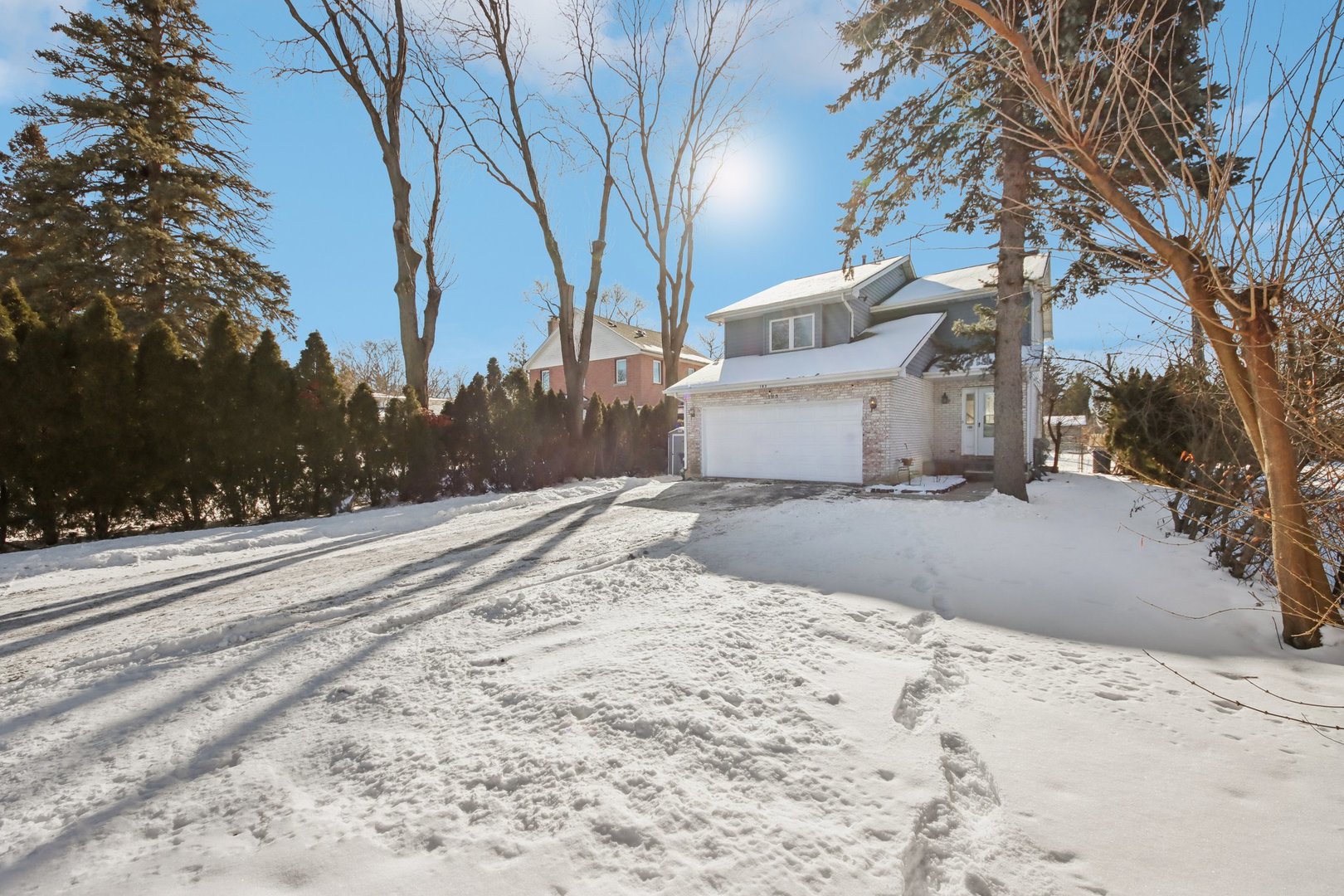 183 ALGONQUIN Road, Des Plaines, IL 60016