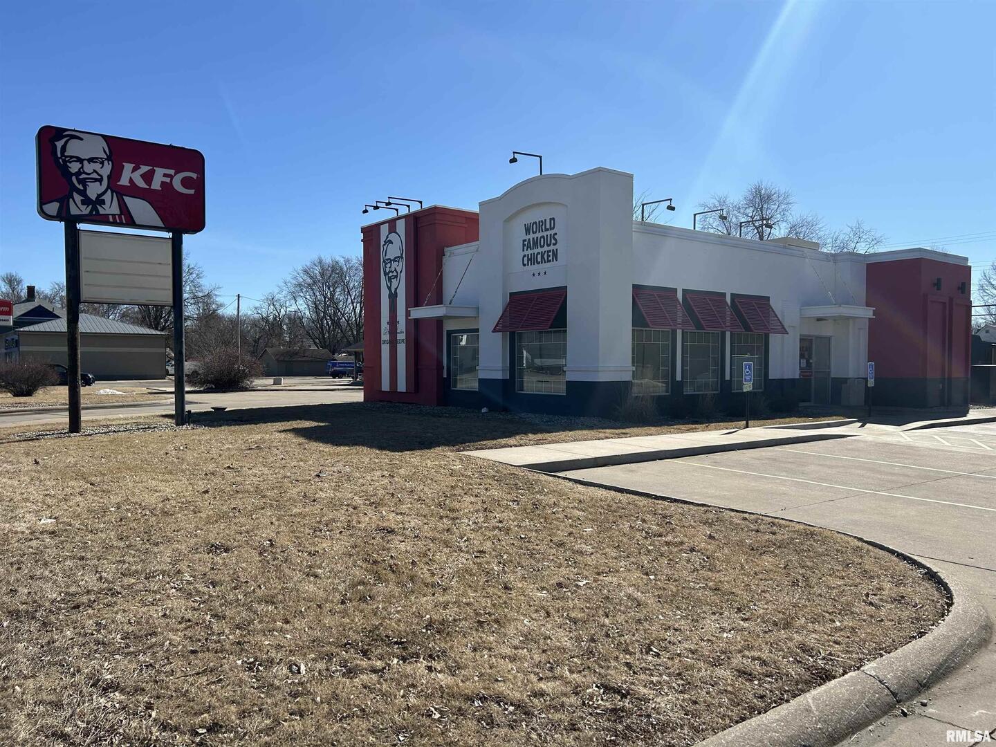 615 JACKSON Street, Macomb, IL 61455