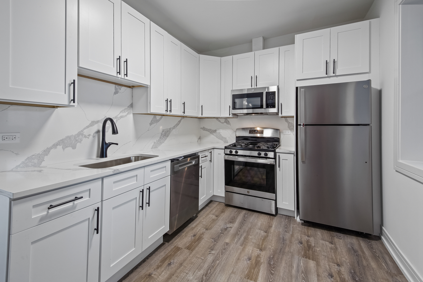 1902 Whipple Street, Chicago, IL 60647