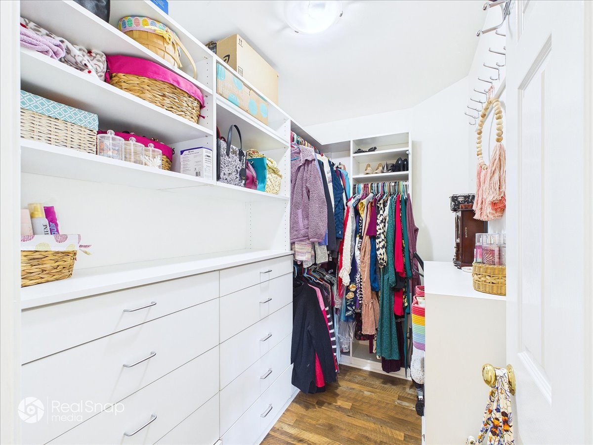 764 Cherry Creek Drive, Grayslake, IL 60030