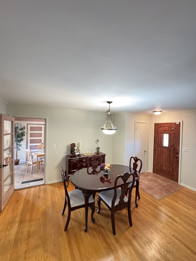 901 Brookline Lane, Park Ridge, IL 60068