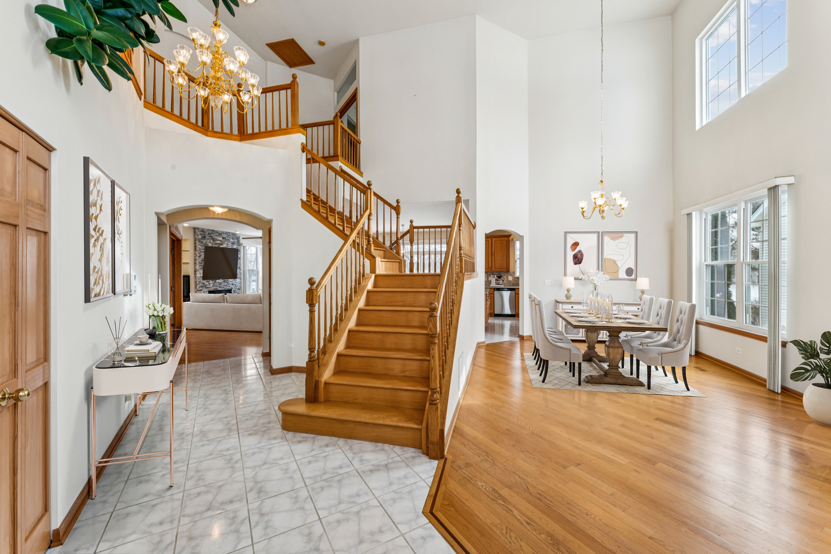 7 Crescent Court, Streamwood, IL 60107