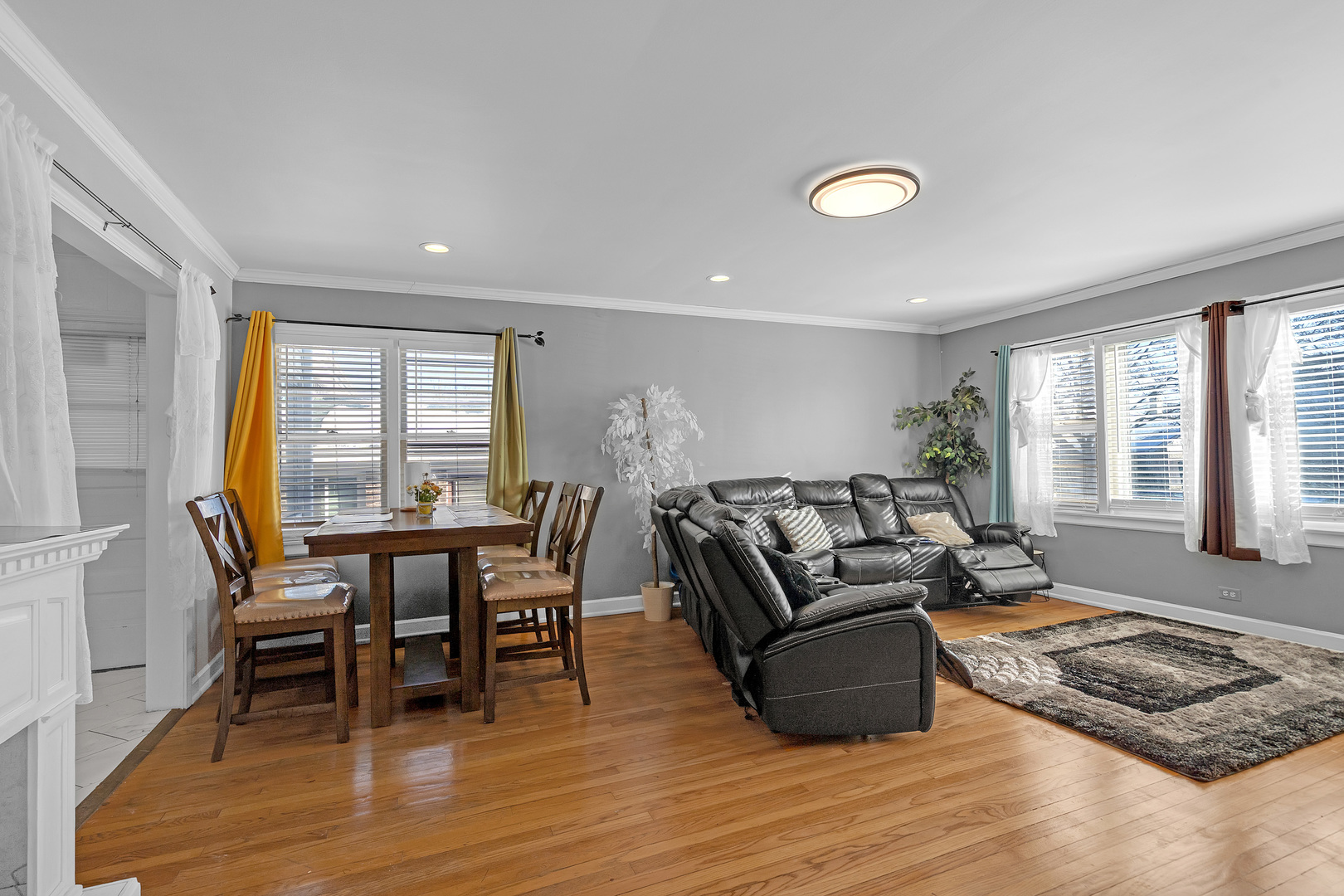 5032 Crain Street, Skokie, IL 60077