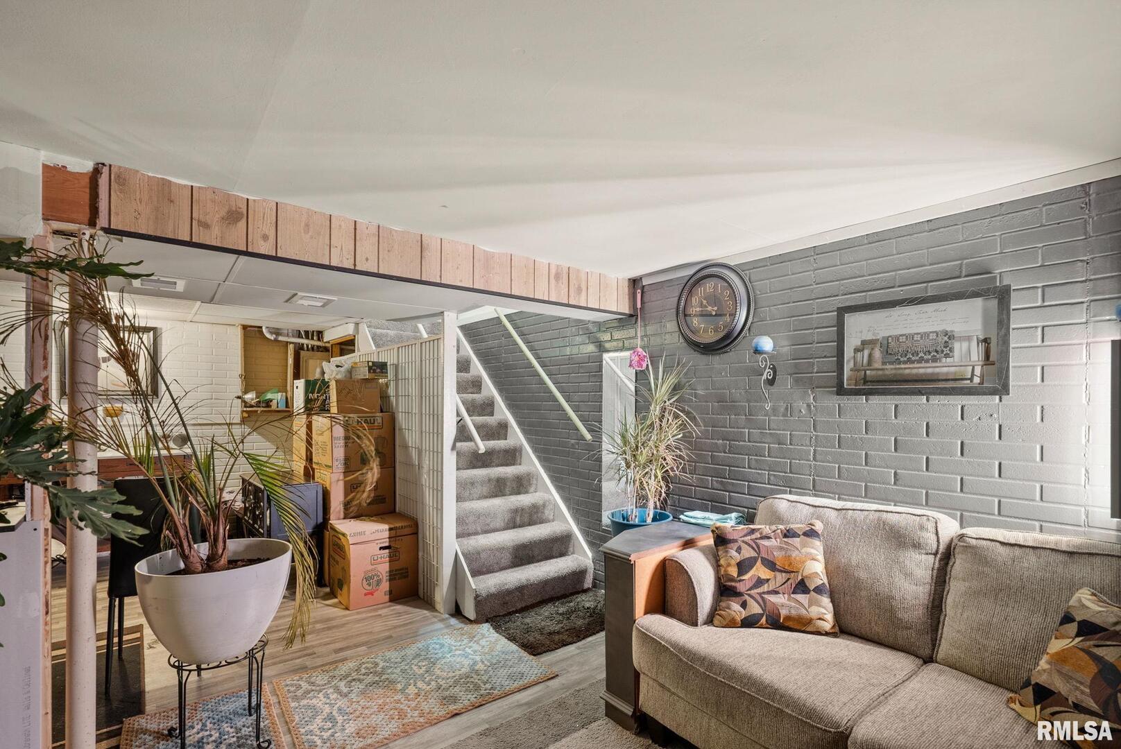 4661 HITCHING POST Court, Davenport, IA 52804