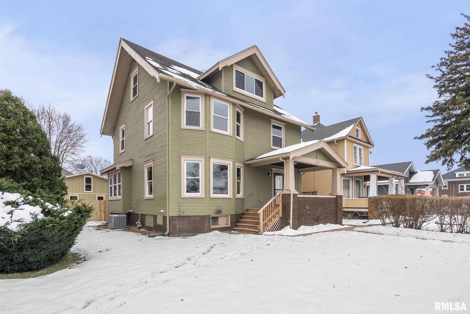 1203 Locust Street, Davenport, IA 52804