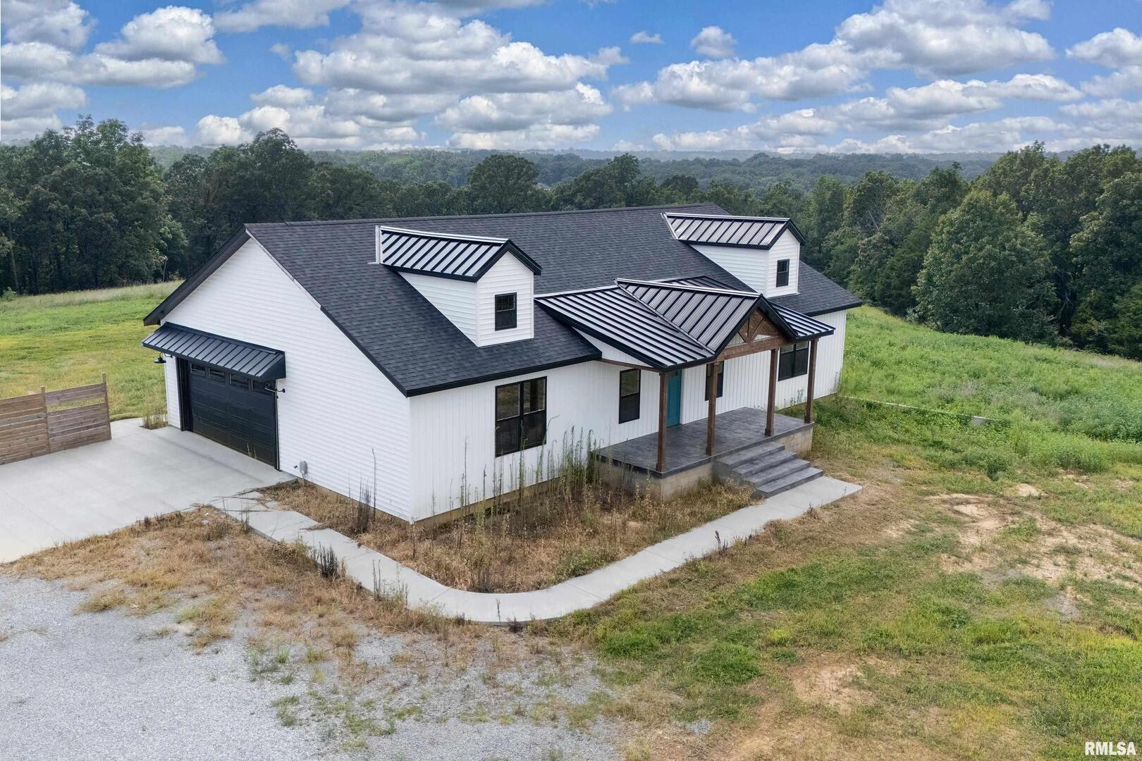 9975 IL-37 Route, Goreville, IL 62939