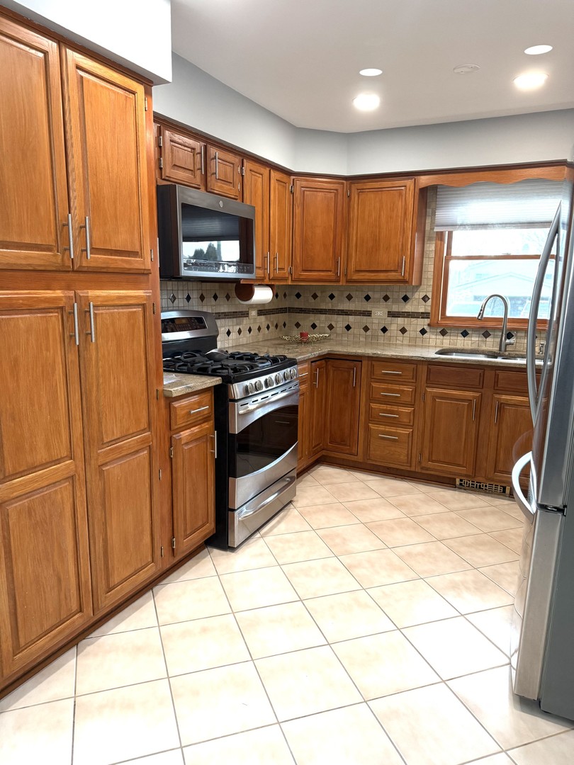 267 Idlewild Avenue, Mundelein, IL 60060