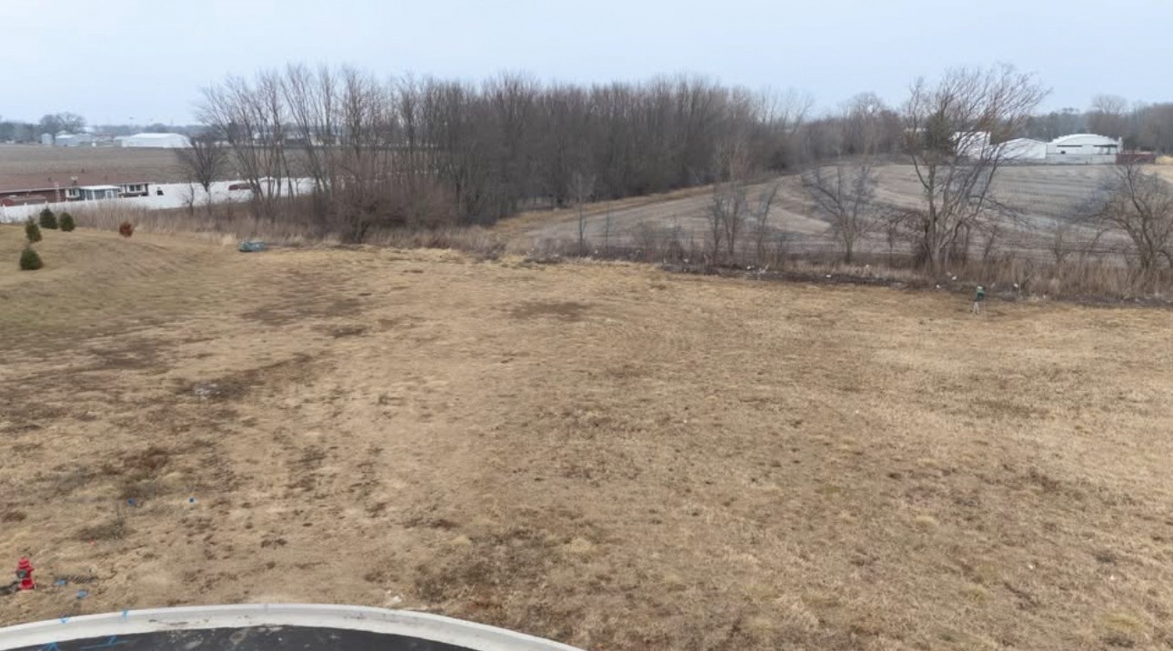 3 Crossing Court, Peru, IL 61354