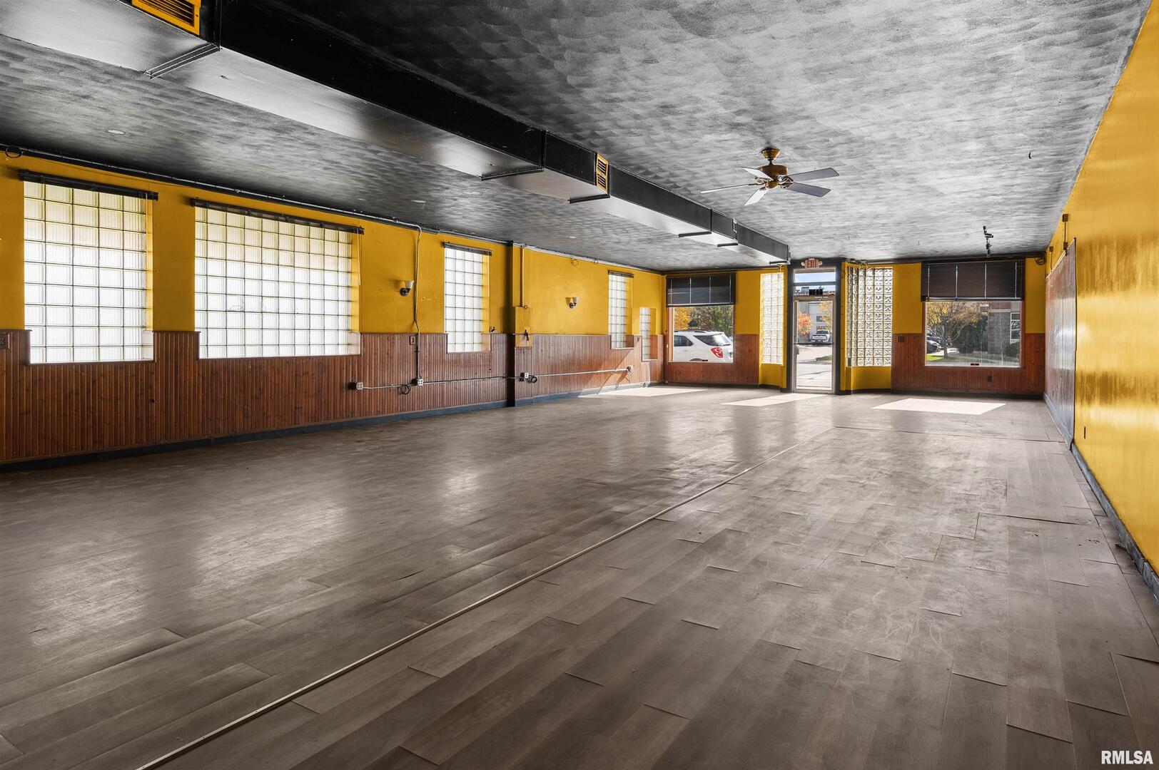 1716 STATE Street, Bettendorf, IA 52722